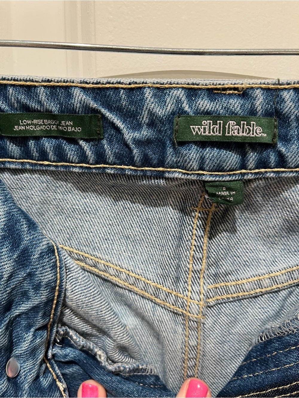 NWT Wild Fable Low-Rise Baggy Light Wash Jeans w/Bow Pocket, TWO Sizes - 8 & 10 - Picture 4 of 12